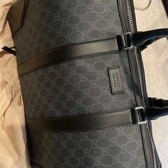 Gucci duffle bag - Picture 2 of 5